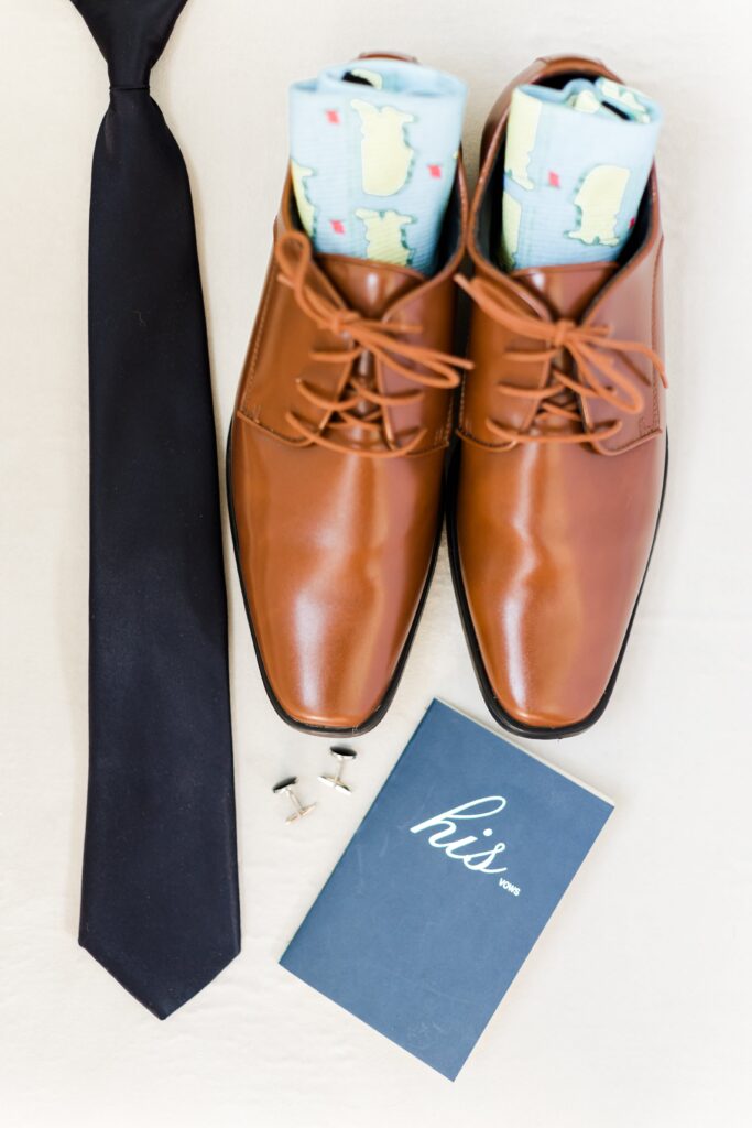 Groom details and gold themed socks