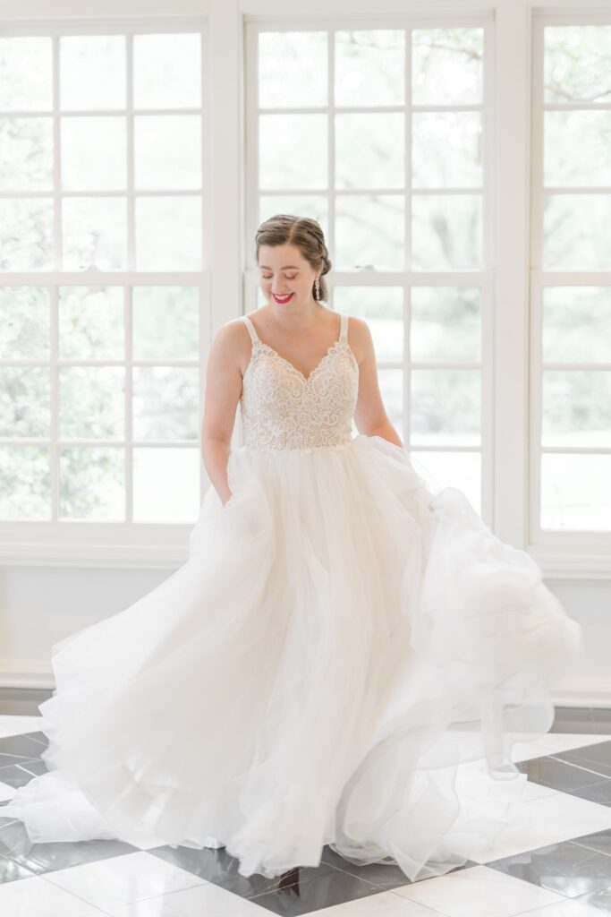 Bride in lace and tulle dress
